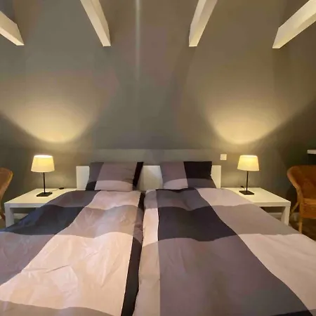 Unter Reet Vor Den Toren Sylts