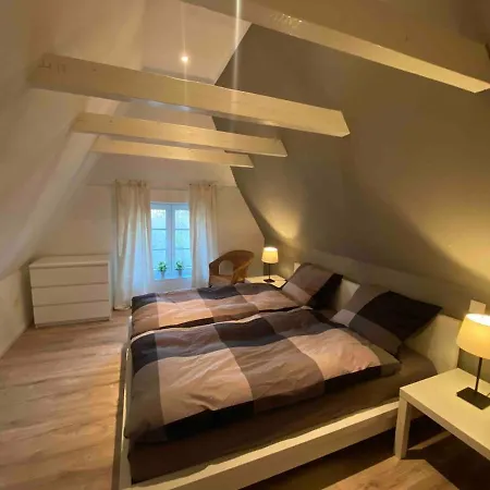 Unter Reet Vor Den Toren Sylts Aventoft