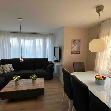Holiday home Unter Reet Vor Den Toren Sylts