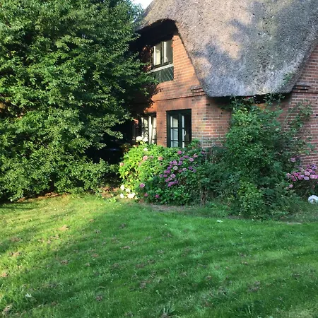 Unter Reet Vor Den Toren Sylts Holiday home *